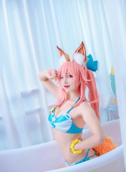 欧美ins遮副乳吊带背心_1080P在线观看高清