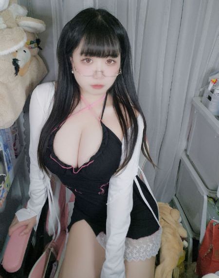 欧美胖妞走秀_免费手机在线看片