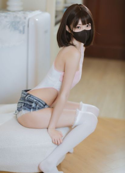 欧美流行时尚街拍_4K免费观看电视剧