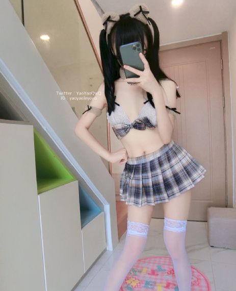 欧美虚拟图片楼梯_免费超清在线观看