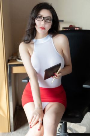 欧美性感情趣内衣马甲_蓝光在线观看