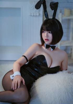 欧美高清体大胆艺术_1080迅雷电影在线